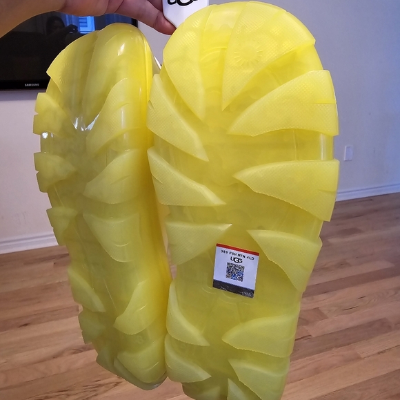 Ugg jella slides - Picture 3 of 6